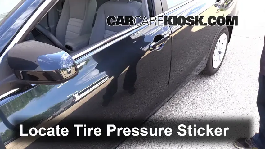 2016 Toyota Camry Hybrid LE 2.5L 4 Cyl. Tires & Wheels Check Tire Pressure
